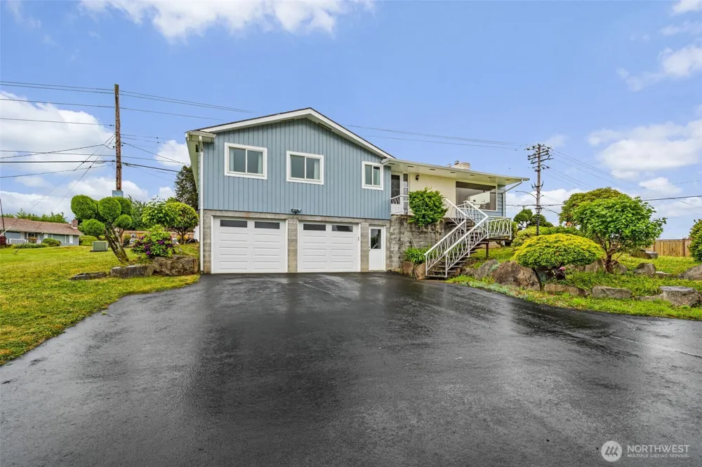 209 Harrison Street South Bend, WA 98586