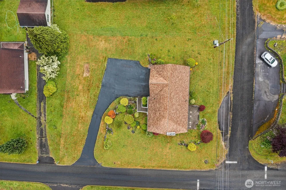 209 Harrison Street South Bend, WA 98586