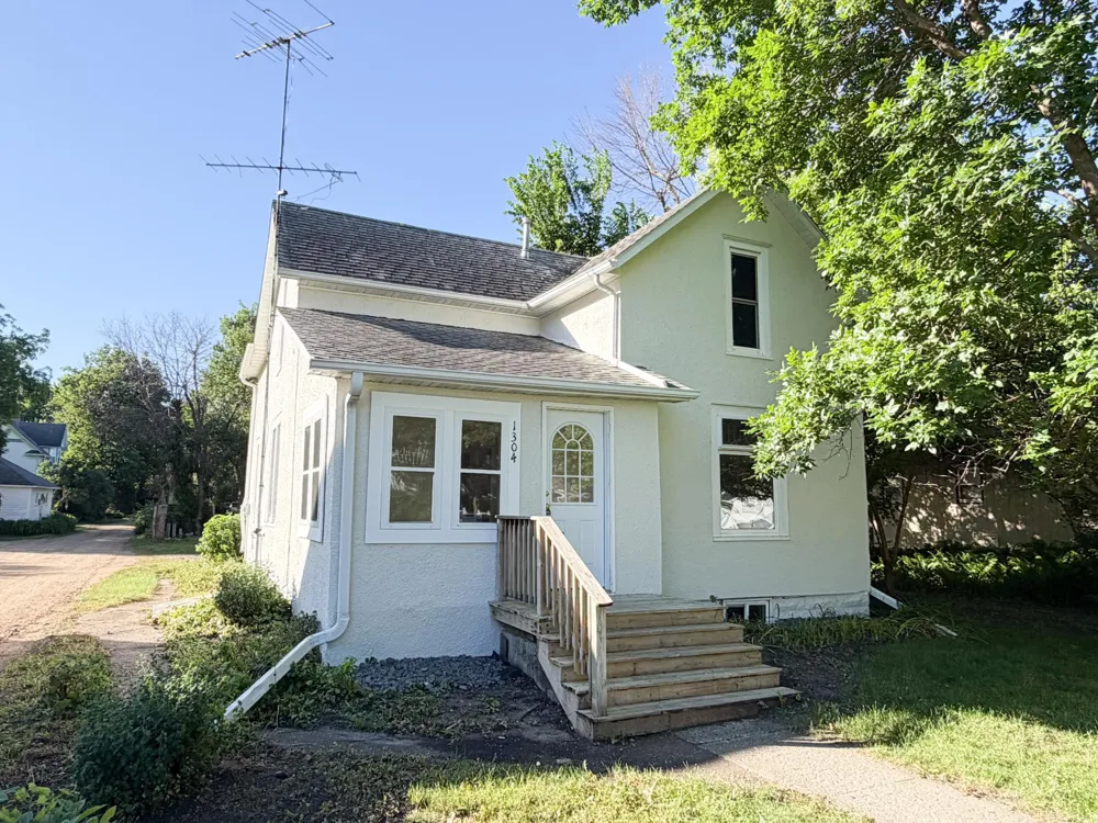 1304 3rd Avenue Worthington, MN 56187