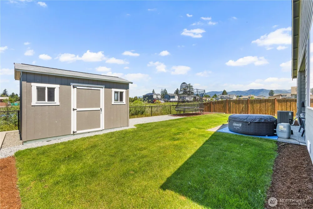 3569 Elmont Avenue Enumclaw, WA 98022
