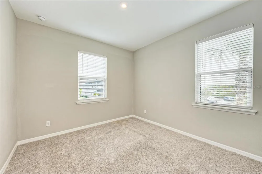 5564 SUMMIT GLEN Bradenton, FL 34203