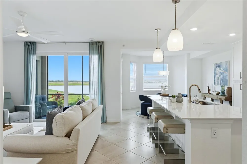 19140 SCALLOP LOOP #102 Lakewood Ranch, FL 34211