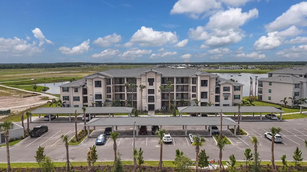 19140 SCALLOP LOOP #102 Lakewood Ranch, FL 34211