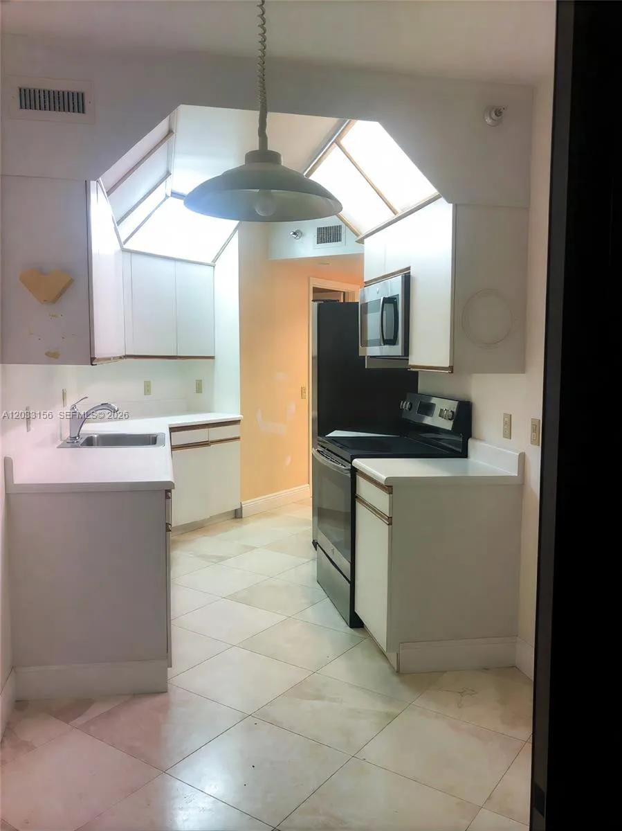 3610 Yacht Club Dr #312 Aventura, FL 33180