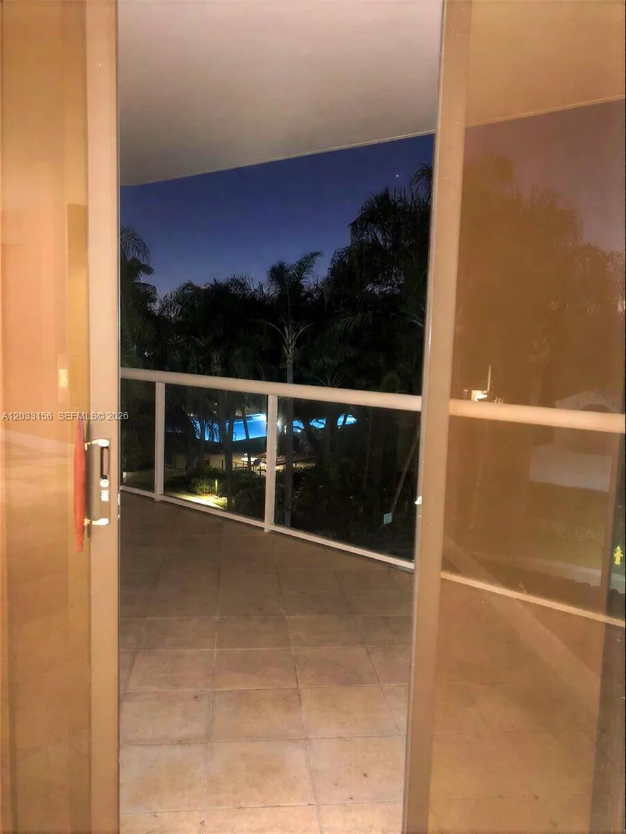 3610 Yacht Club Dr #312 Aventura, FL 33180