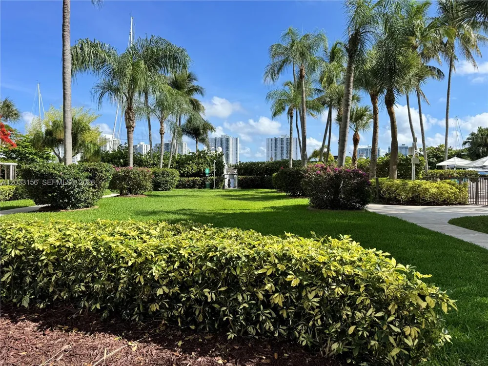 3610 Yacht Club Dr #312 Aventura, FL 33180