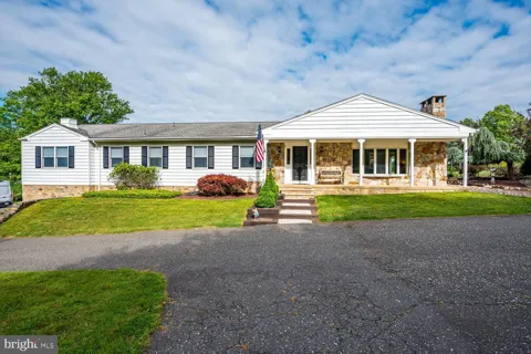327 SUMMER ROAD