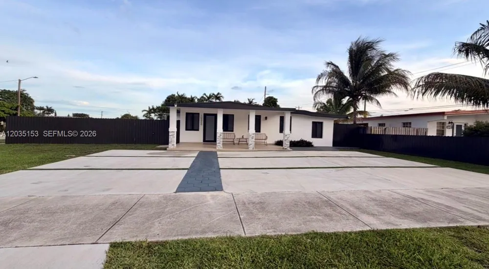 10000 SW 43rd St Miami, FL 33165
