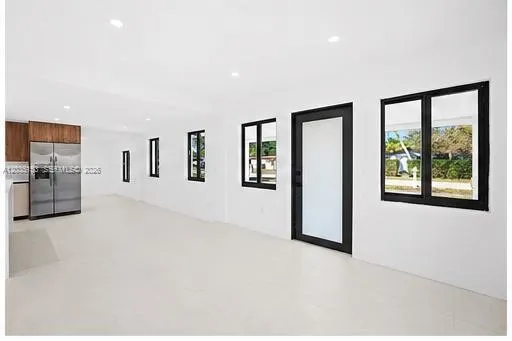 10000 SW 43rd St Miami, FL 33165