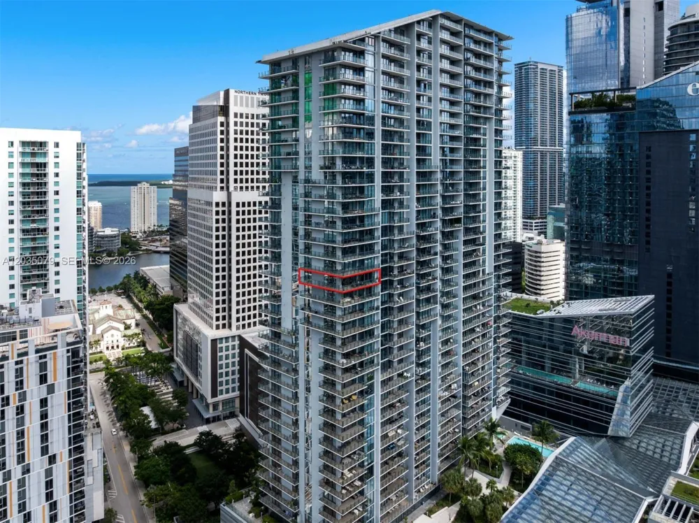 68 SE 6th St #2612 Miami, FL 33131