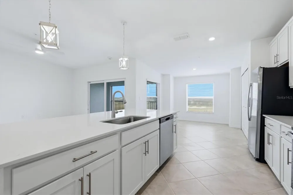 18923 SCALLOP LOOP #205 Bradenton, FL 34211