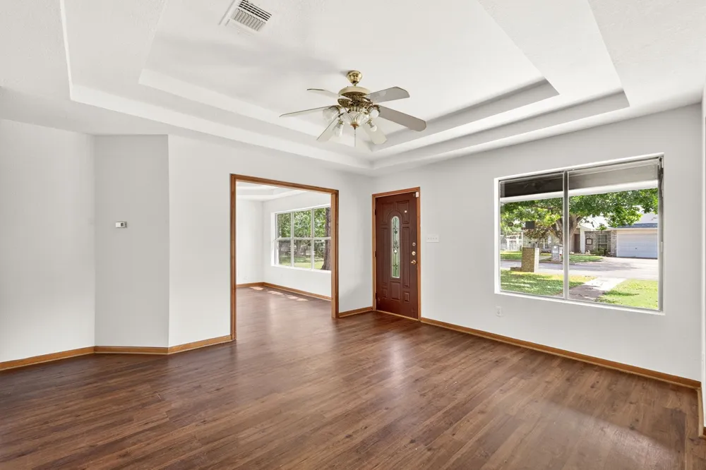903 Travis Street Lockhart, TX 78644