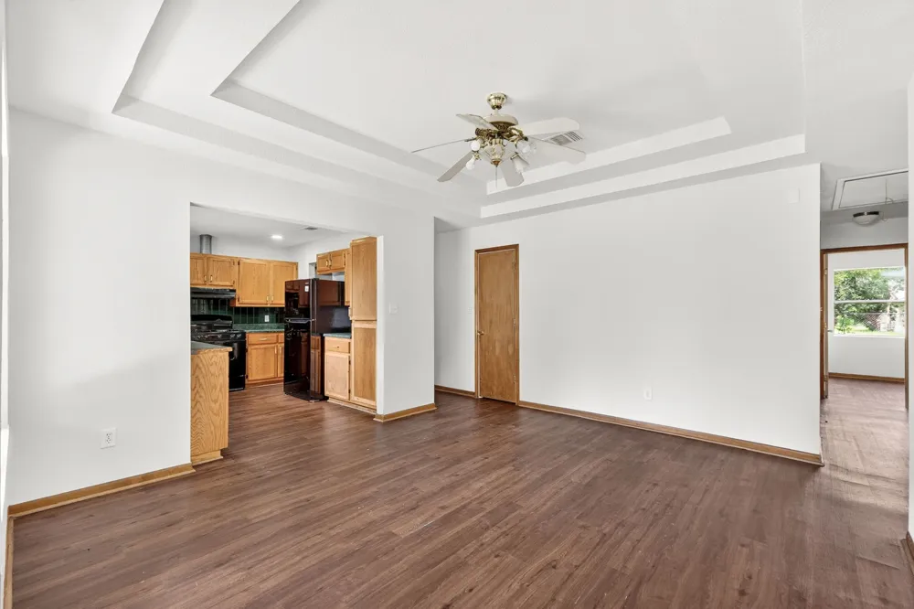 903 Travis Street Lockhart, TX 78644
