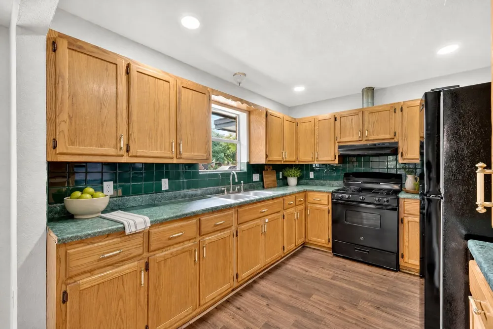 903 Travis Street Lockhart, TX 78644