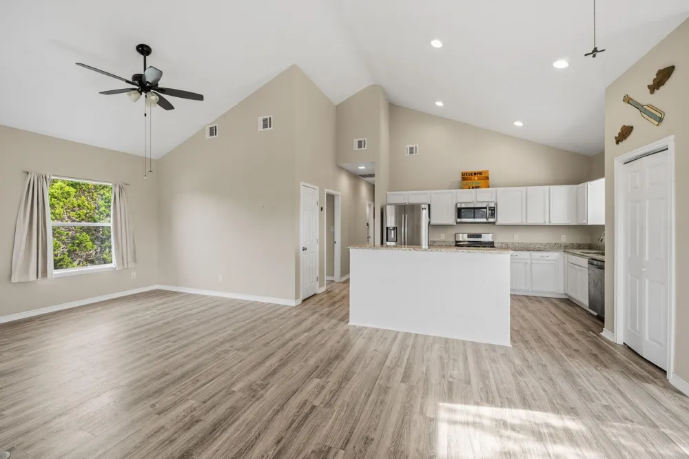 2325 Colleen Drive Canyon Lake, TX 78133