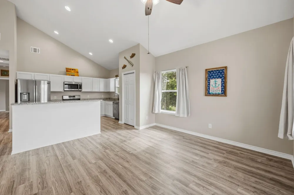 2325 Colleen Drive Canyon Lake, TX 78133