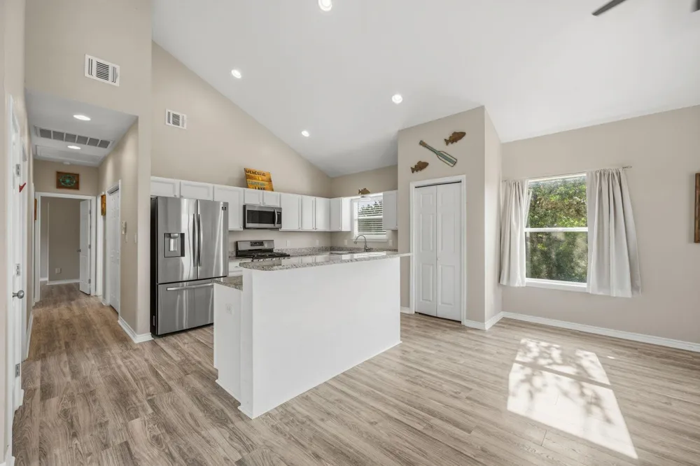 2325 Colleen Drive Canyon Lake, TX 78133