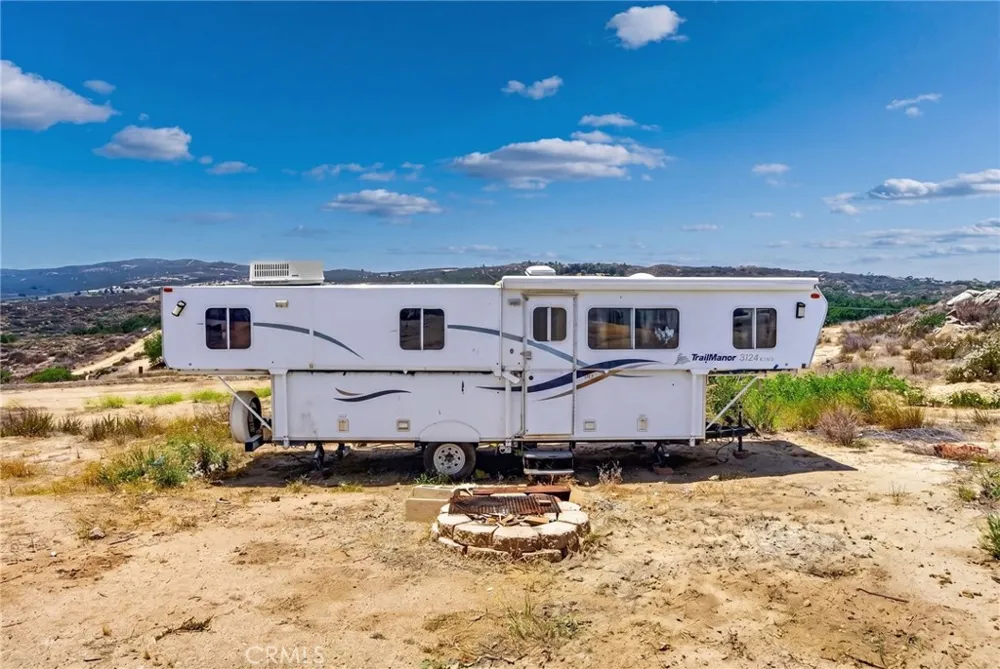 41720 Oak Canyon Road Hemet, CA 92544
