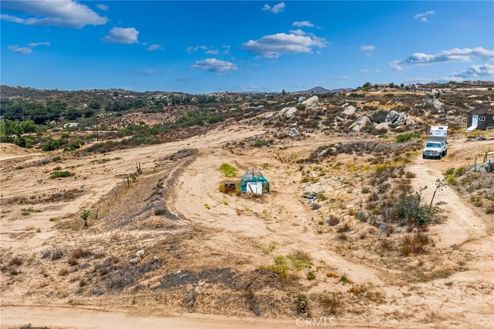 41720 Oak Canyon Road Hemet, CA 92544