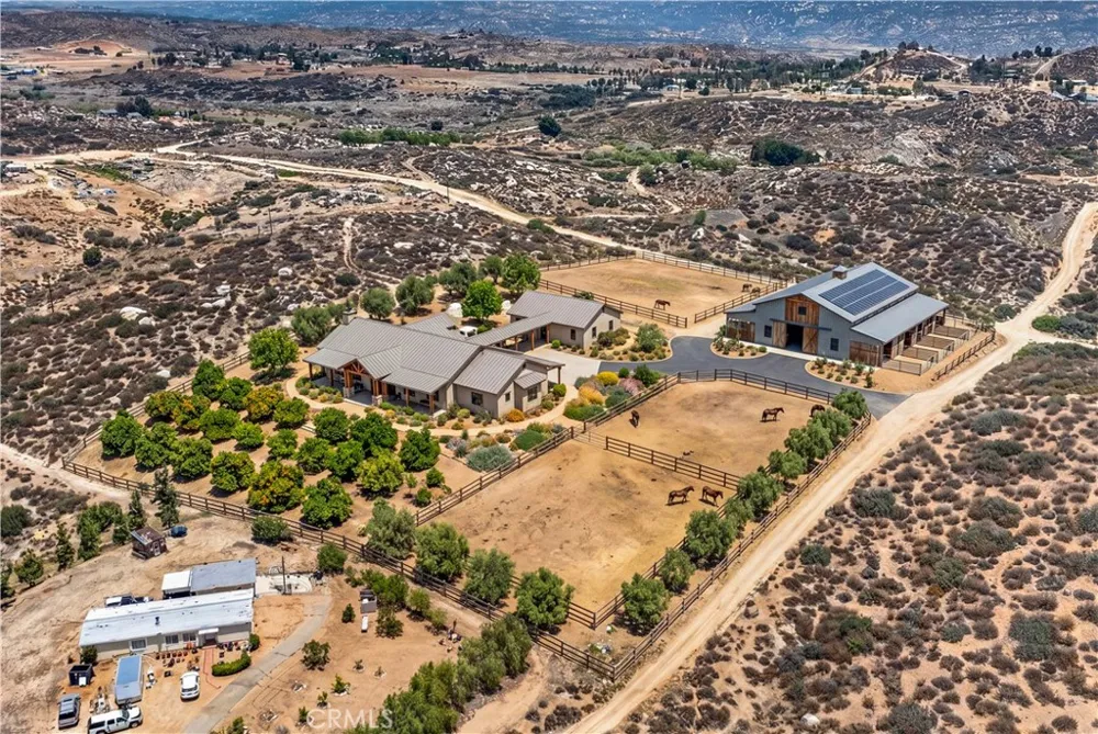 41720 Oak Canyon Road Hemet, CA 92544