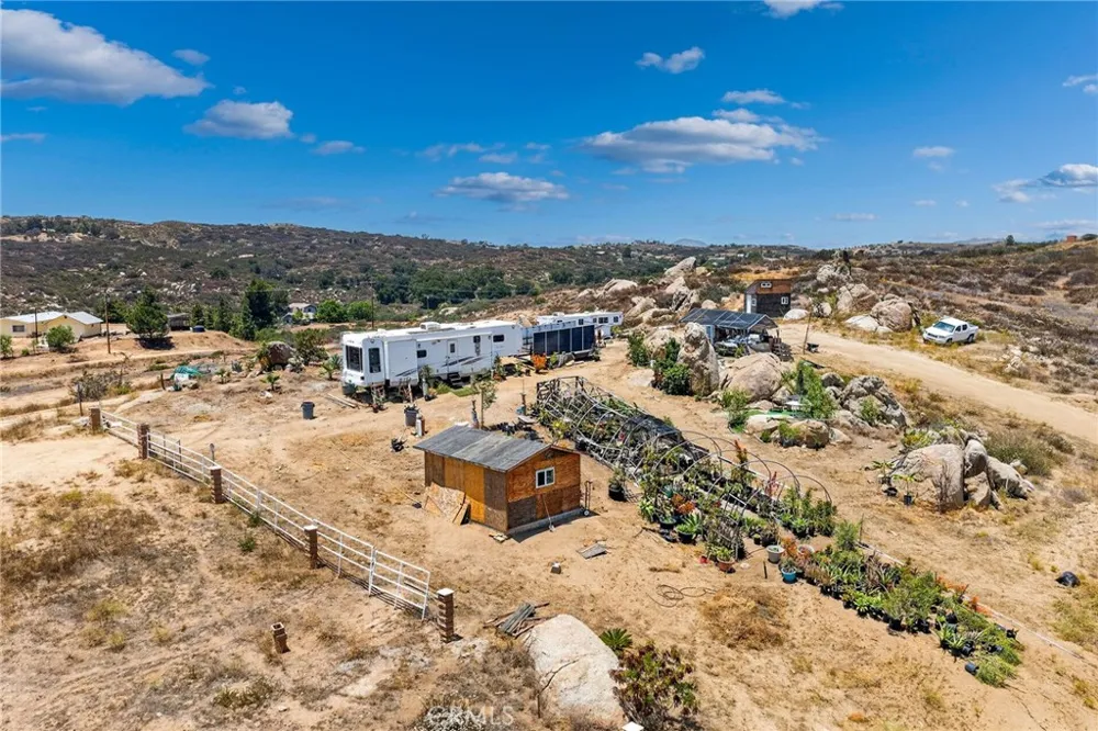 41720 Oak Canyon Road Hemet, CA 92544