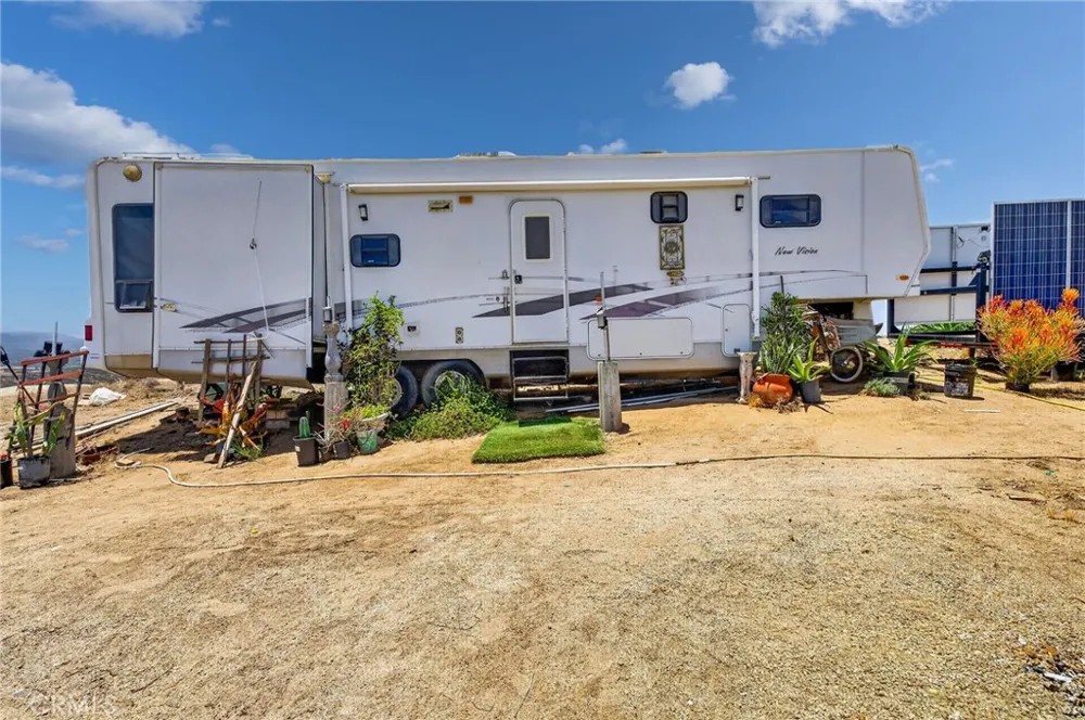 41720 Oak Canyon Road Hemet, CA 92544