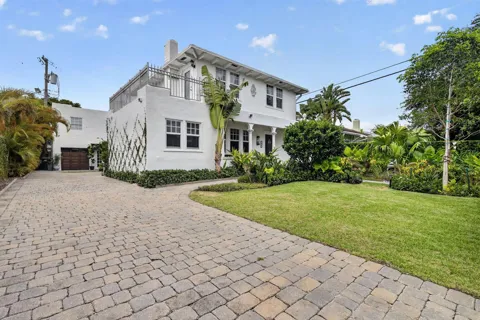 412 El Prado