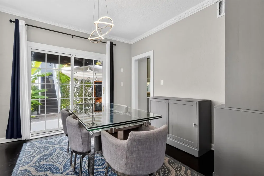 412 El Prado West Palm Beach, FL 33405
