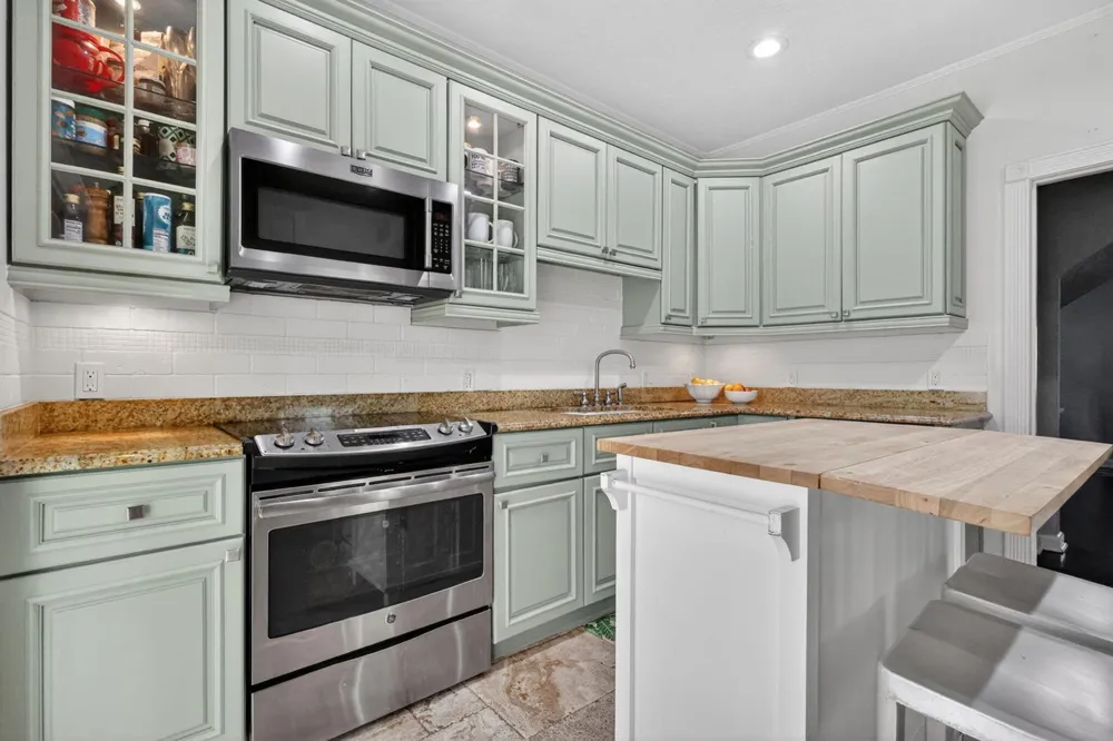 412 El Prado West Palm Beach, FL 33405