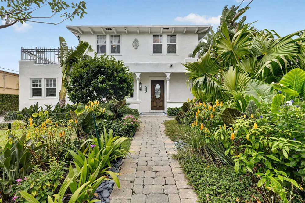412 El Prado West Palm Beach, FL 33405