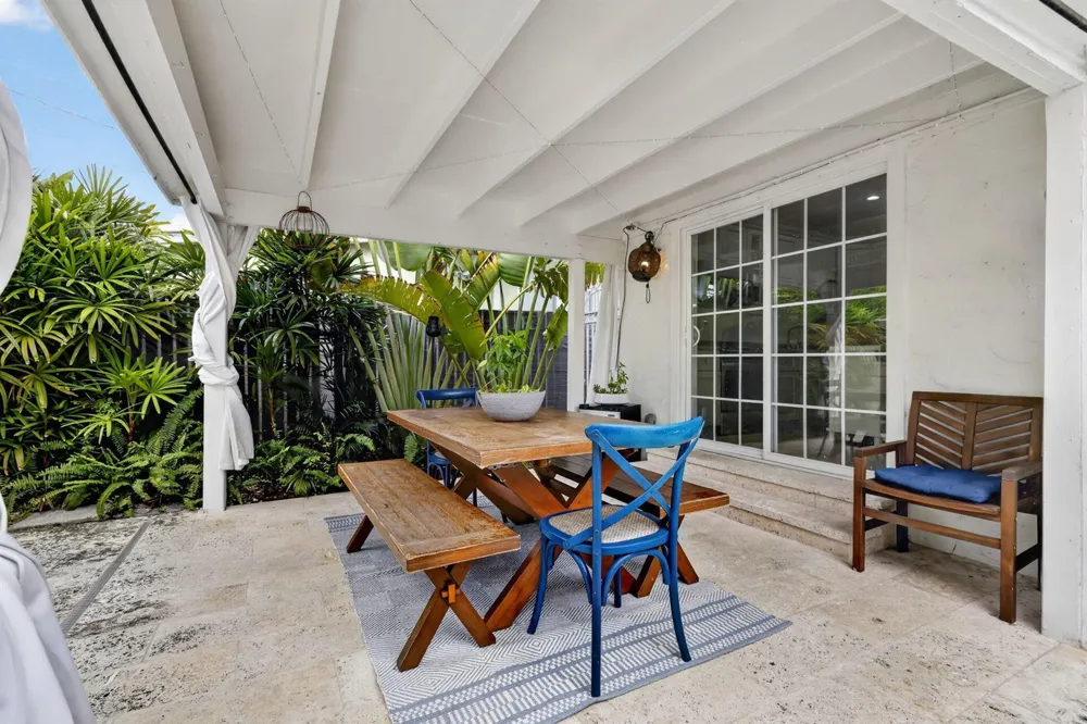 412 El Prado West Palm Beach, FL 33405