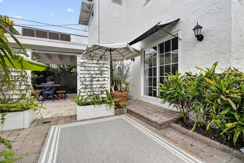 412 El Prado West Palm Beach, FL 33405