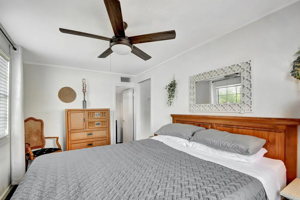 412 El Prado West Palm Beach, FL 33405