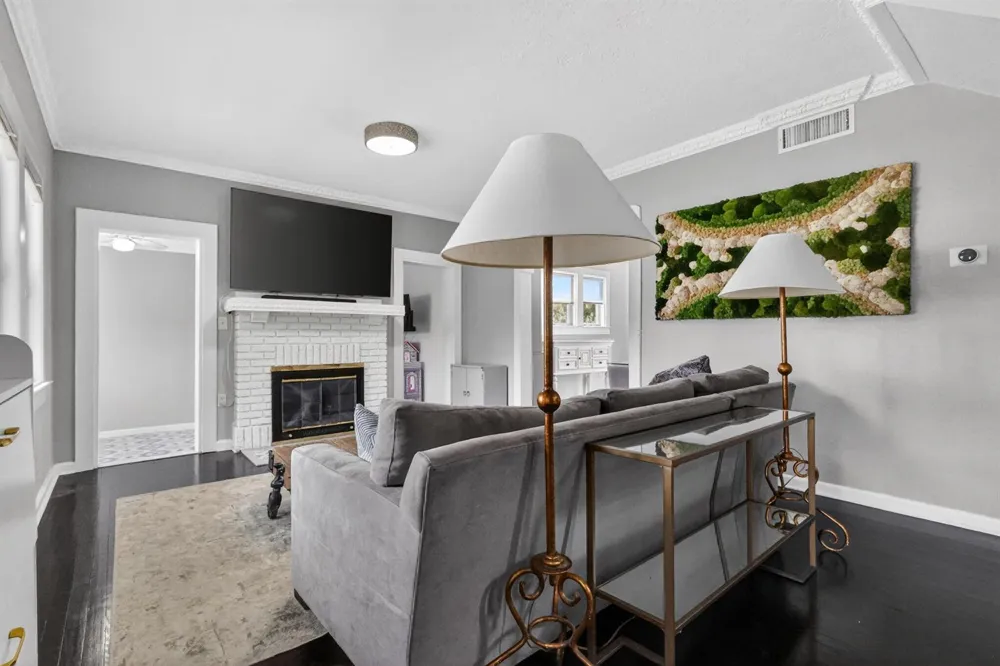 412 El Prado West Palm Beach, FL 33405
