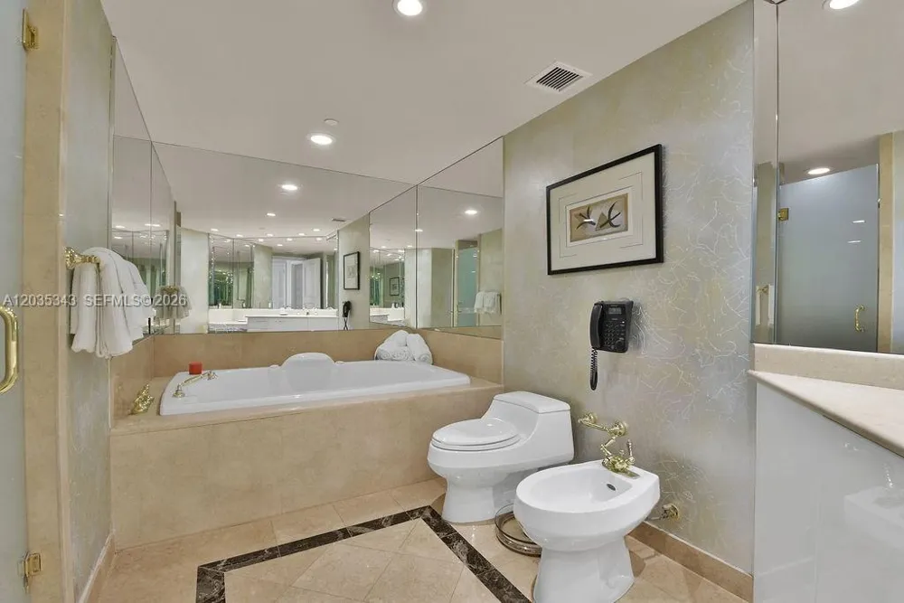 19955 NE 38th Ct #1701 Aventura, FL 33180