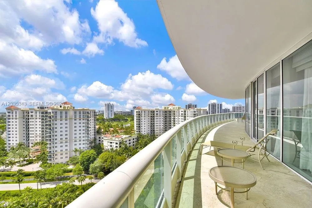 19955 NE 38th Ct #1701 Aventura, FL 33180