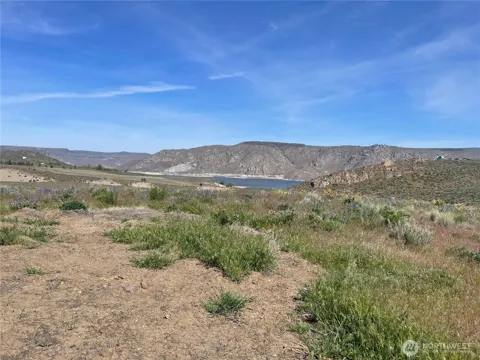 3 XXX HWY 174