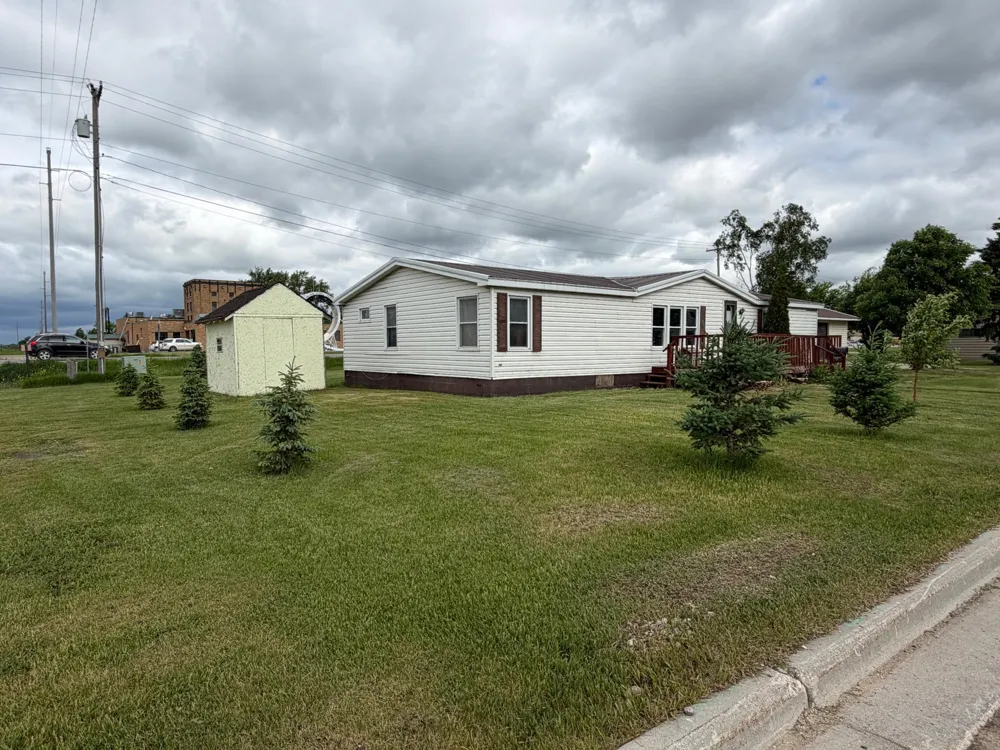 205 4th Avenue SW Roseau, MN 56751