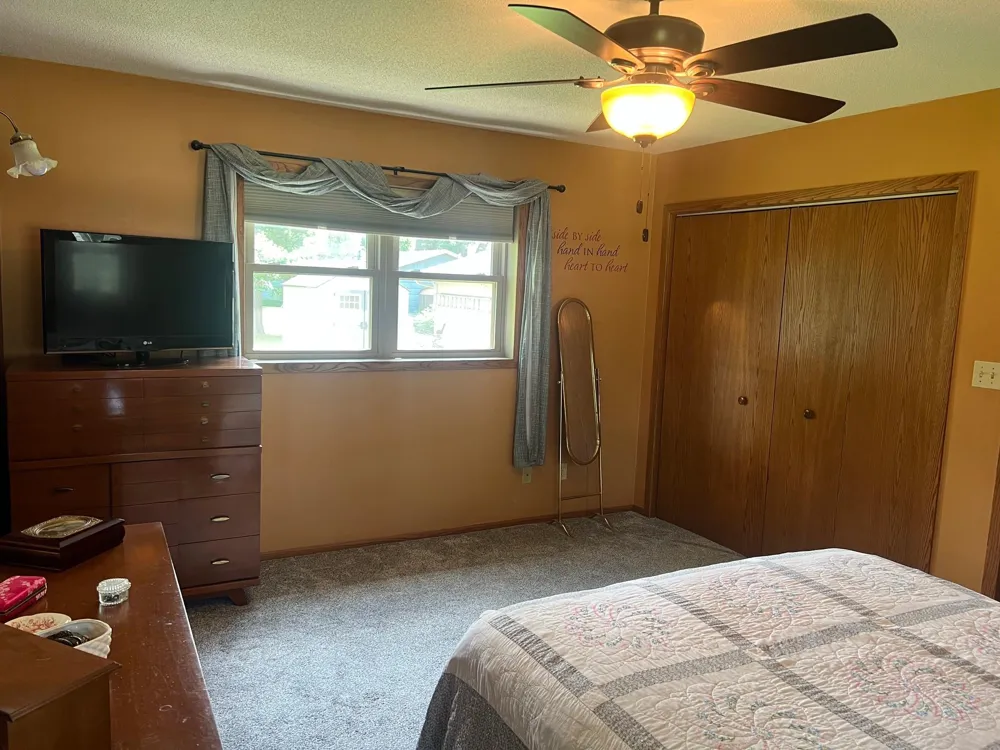 413 S Swift Avenue Litchfield, MN 55355