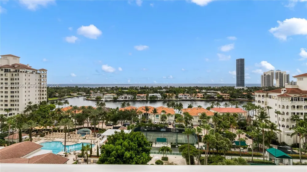 19955 NE 38th Ct #1205 Aventura, FL 33180