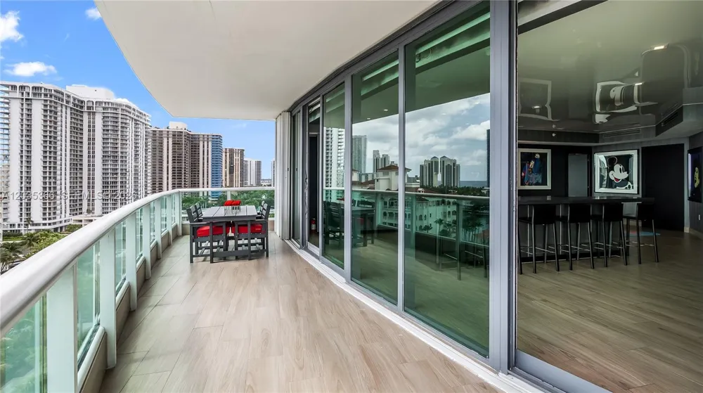 19955 NE 38th Ct #1205 Aventura, FL 33180