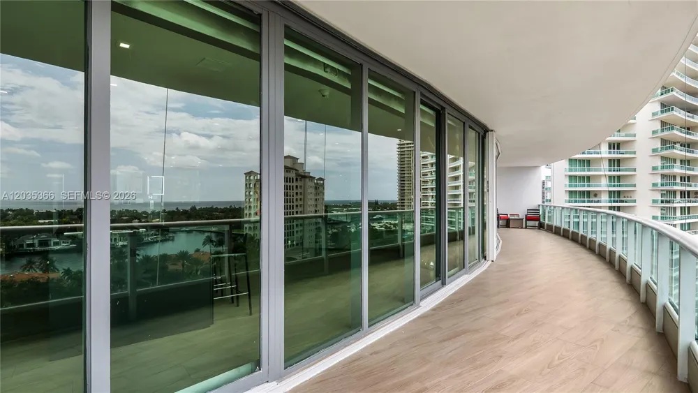 19955 NE 38th Ct #1205 Aventura, FL 33180