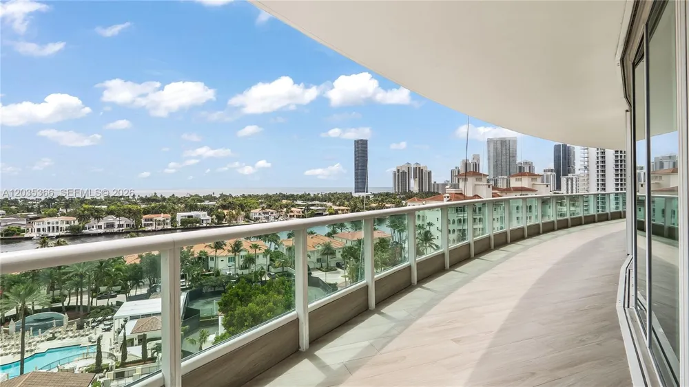 19955 NE 38th Ct #1205 Aventura, FL 33180