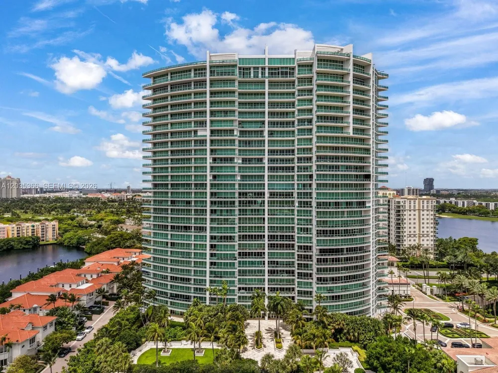 19955 NE 38th Ct #1205 Aventura, FL 33180