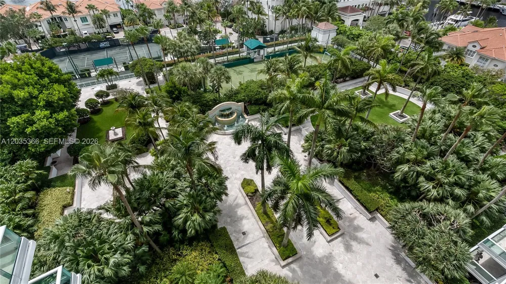 19955 NE 38th Ct #1205 Aventura, FL 33180