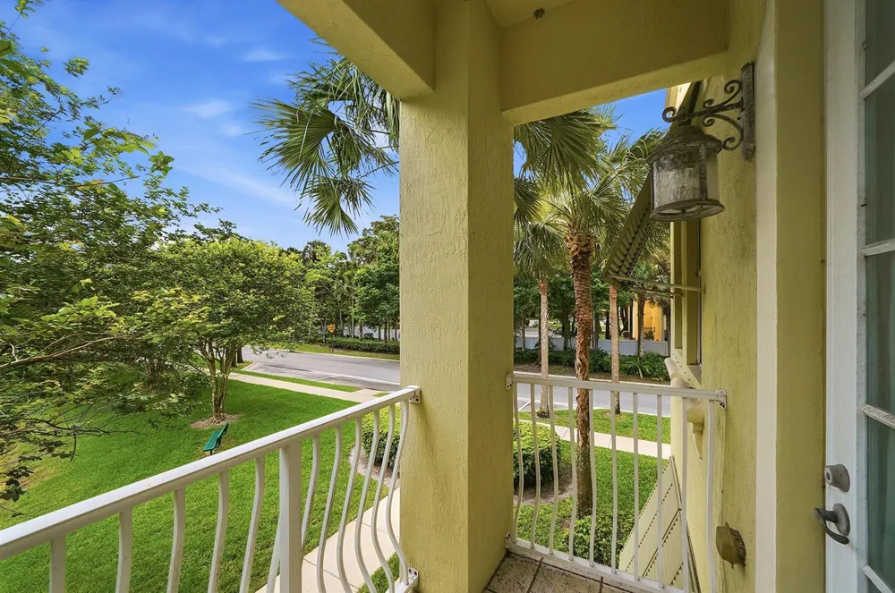 3902 White Peacock Lane Coconut Creek, FL 33073