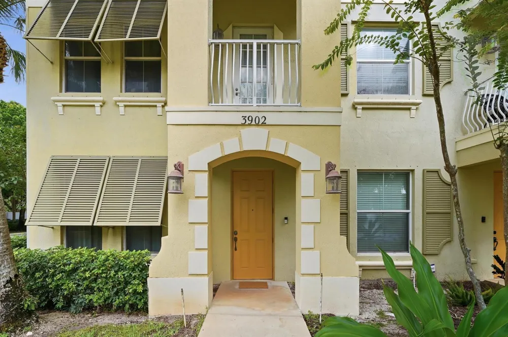 3902 White Peacock Lane Coconut Creek, FL 33073