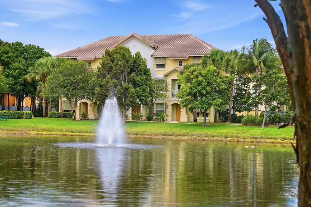 3902 White Peacock Lane Coconut Creek, FL 33073