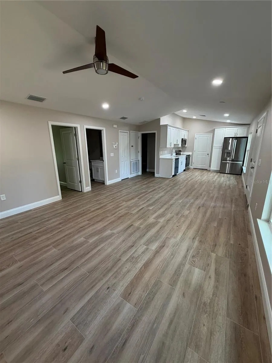 1438 LAKE HARNEY Geneva, FL 32732