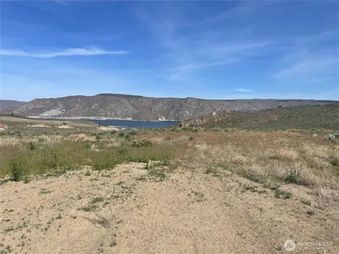 4 XXX HWY 174